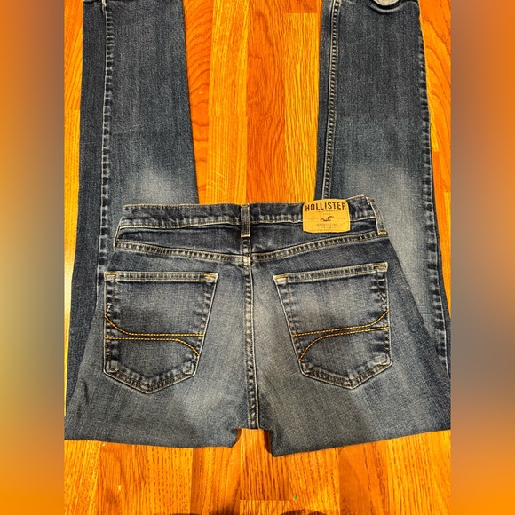 Men’s Hollister Slim Straight Jeans - Picture 2 of 4